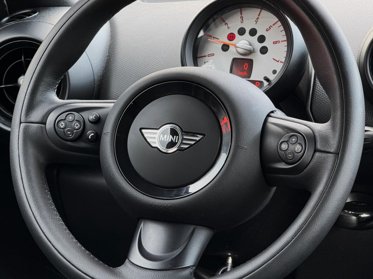 MINI Cooper D Countryman 2.0D Automatic 111CV XENON