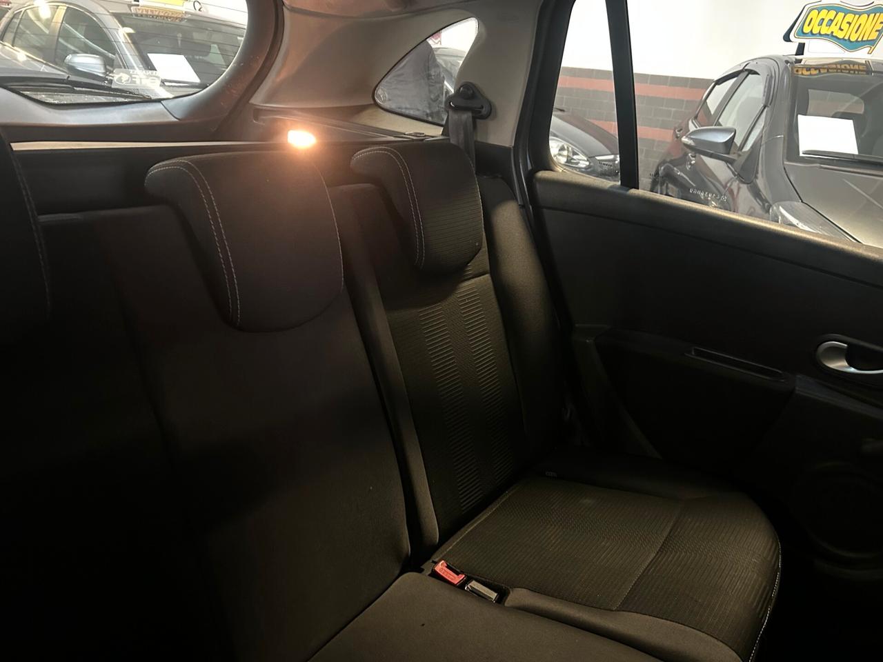 Renault Clio 1.2 16V SporTour Dynamique