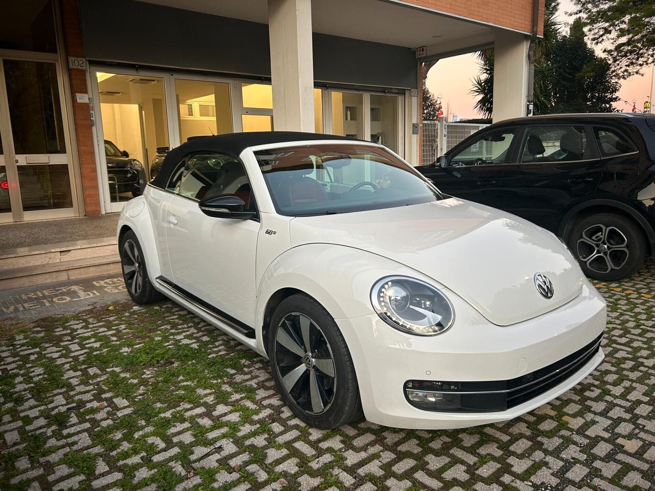 Volkswagen Maggiolino Cabrio 1.4 TSI 60's anniversary