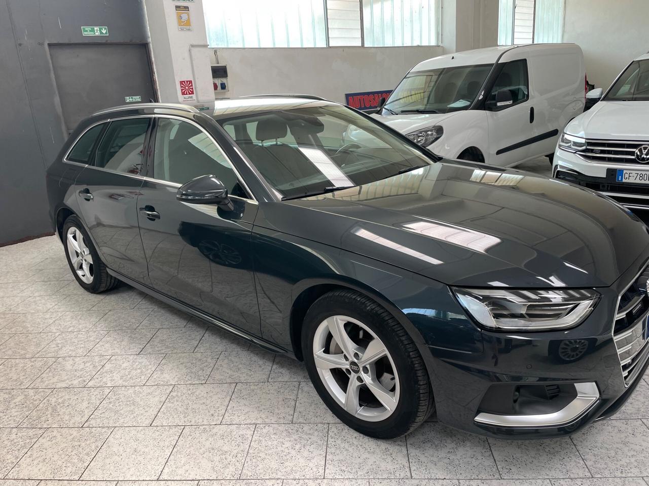 Audi A4 Avant 40 TDI quattro S tronic Business Advanced Led