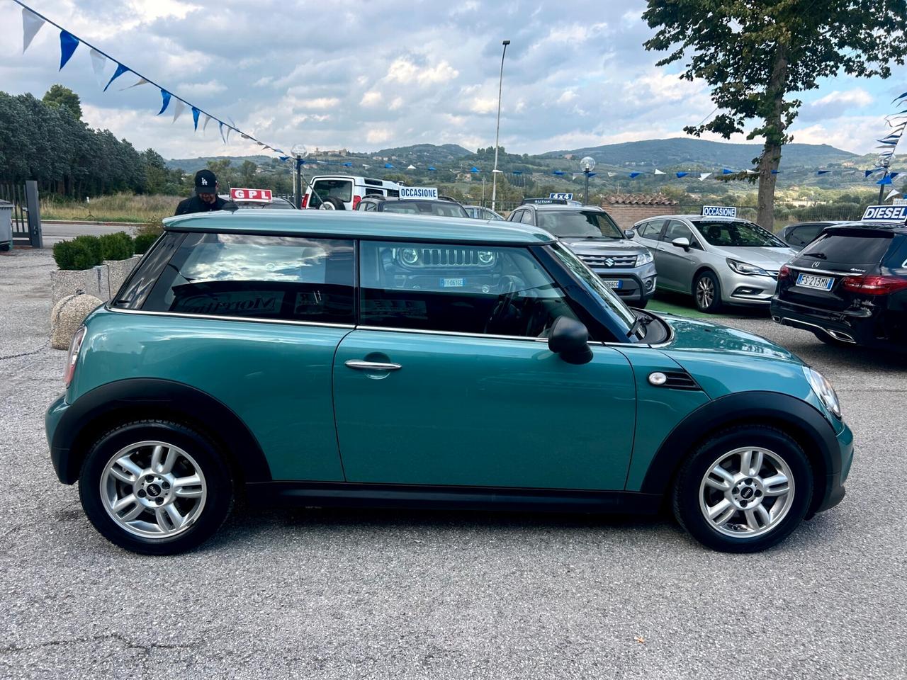 "UNA CHICCA" Mini Mini 1.6 16V One " NEOPATENTATI "