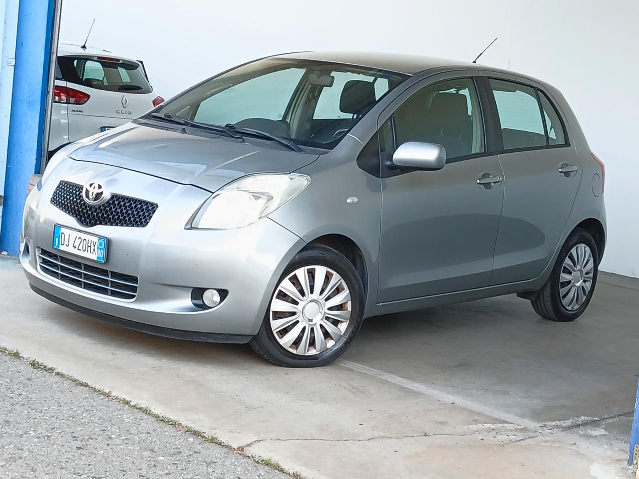 Toyota Yaris OK NEOPATENTATI 4 CILINDRI