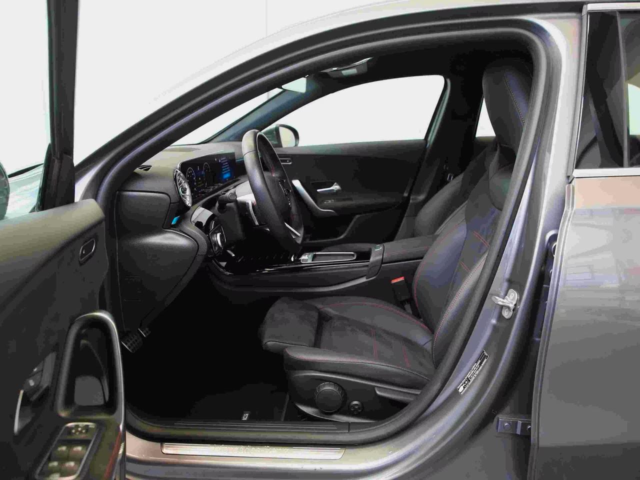 Mercedes-benz A 180 Automatic AMG Line Advanced Plus