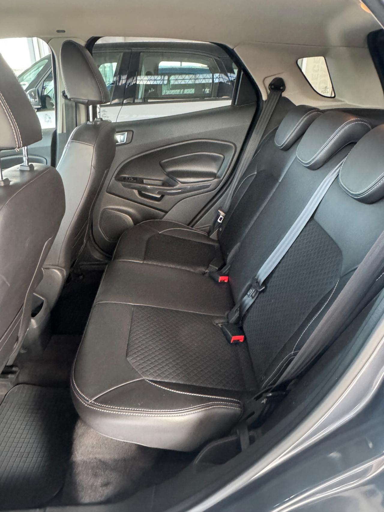 FORD ECOSPORT 1.5 TDCi 95 CV Titanium