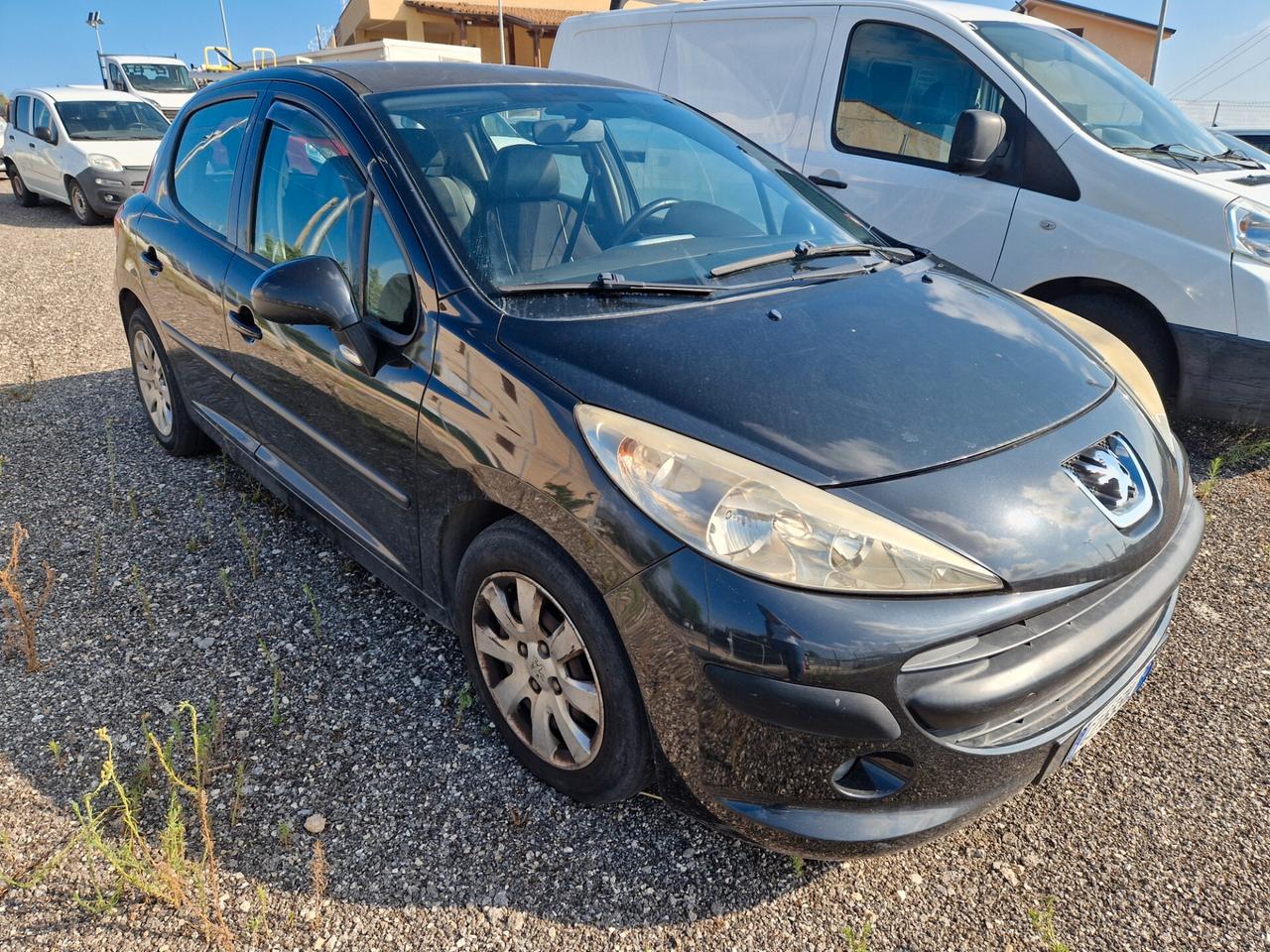 Peugeot 207 1.4 HDi 70CV 5p. ONE Line