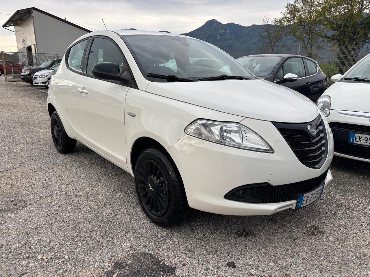 Lancia Ypsilon 900 TwinAir Natural Power - 2014
