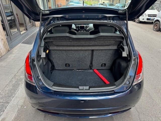 Lancia Ypsilon 1.3 MJT 95 CV Gold Euro 6