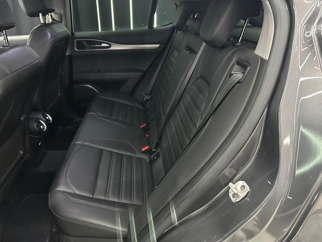 Alfa Romeo Stelvio 2.2 Turbodiesel 210 CV AT8 Q4 Veloce