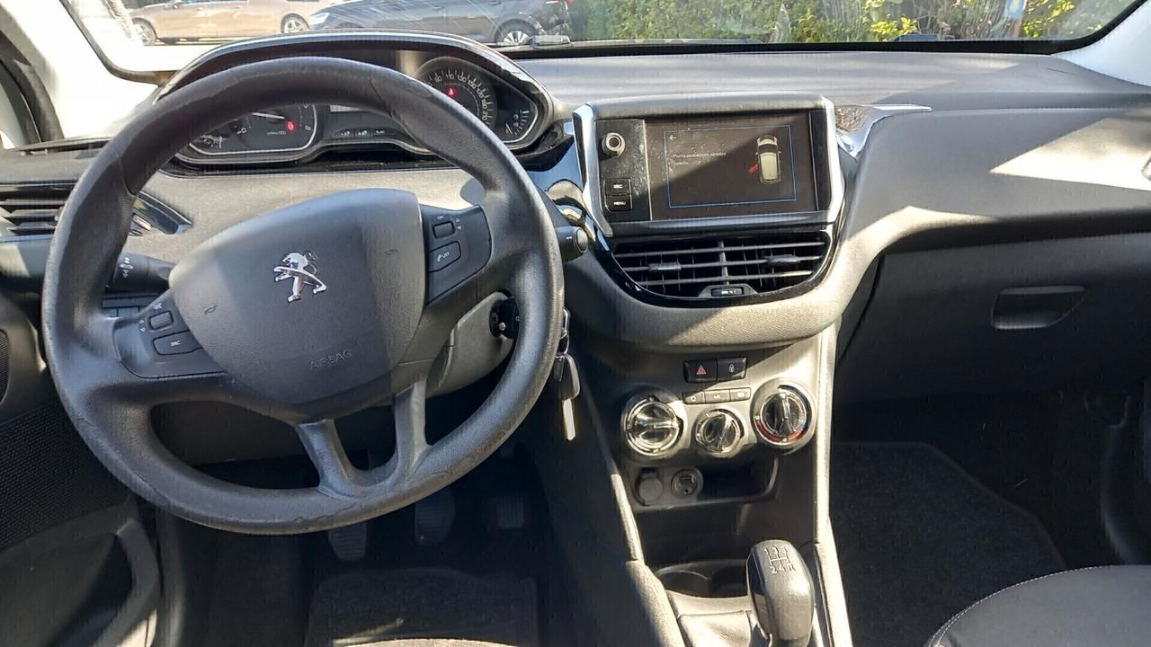 PEUGEOT 208 N1 4 posti