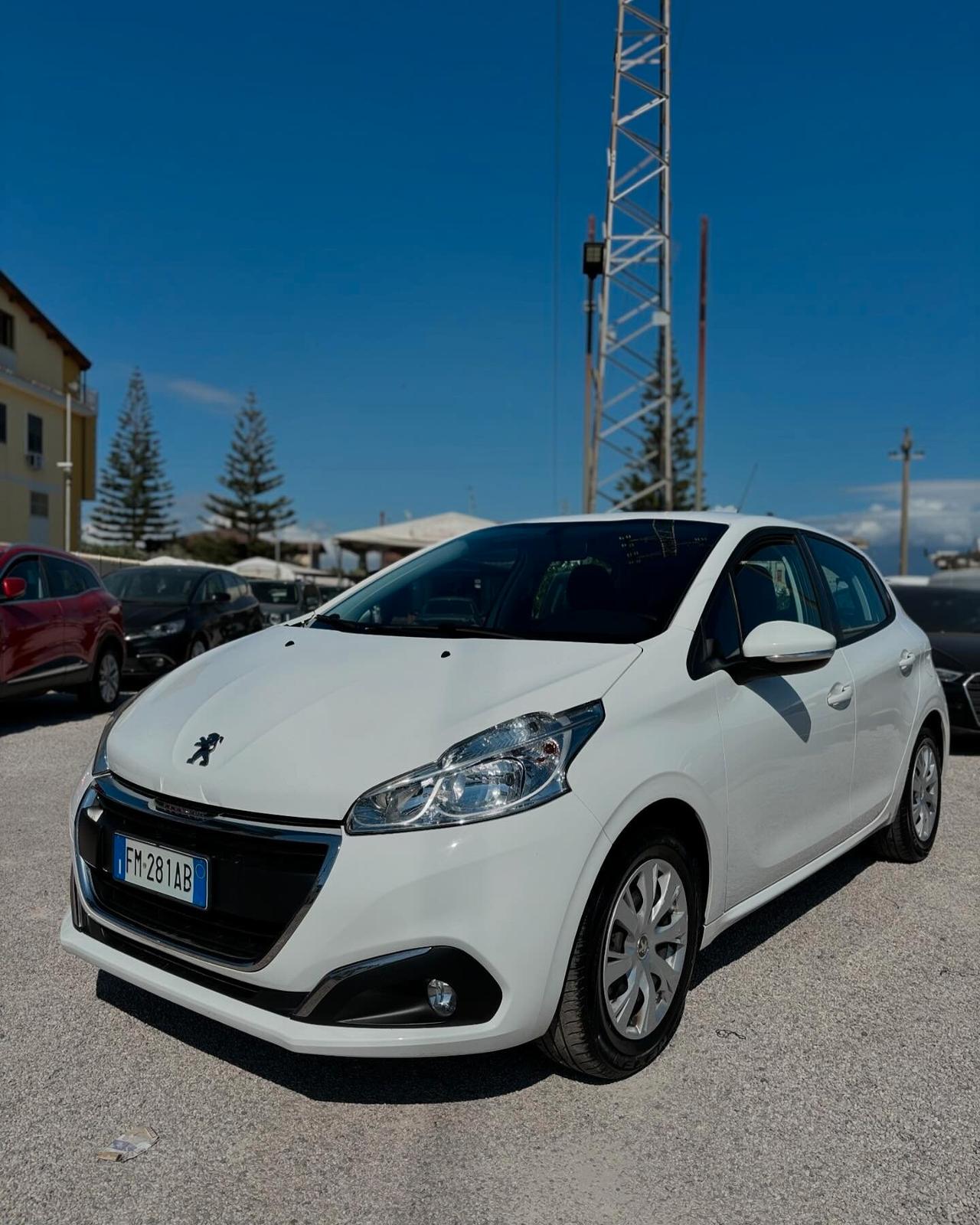 Peugeot 208 BlueHDi 75 5 porte Allure