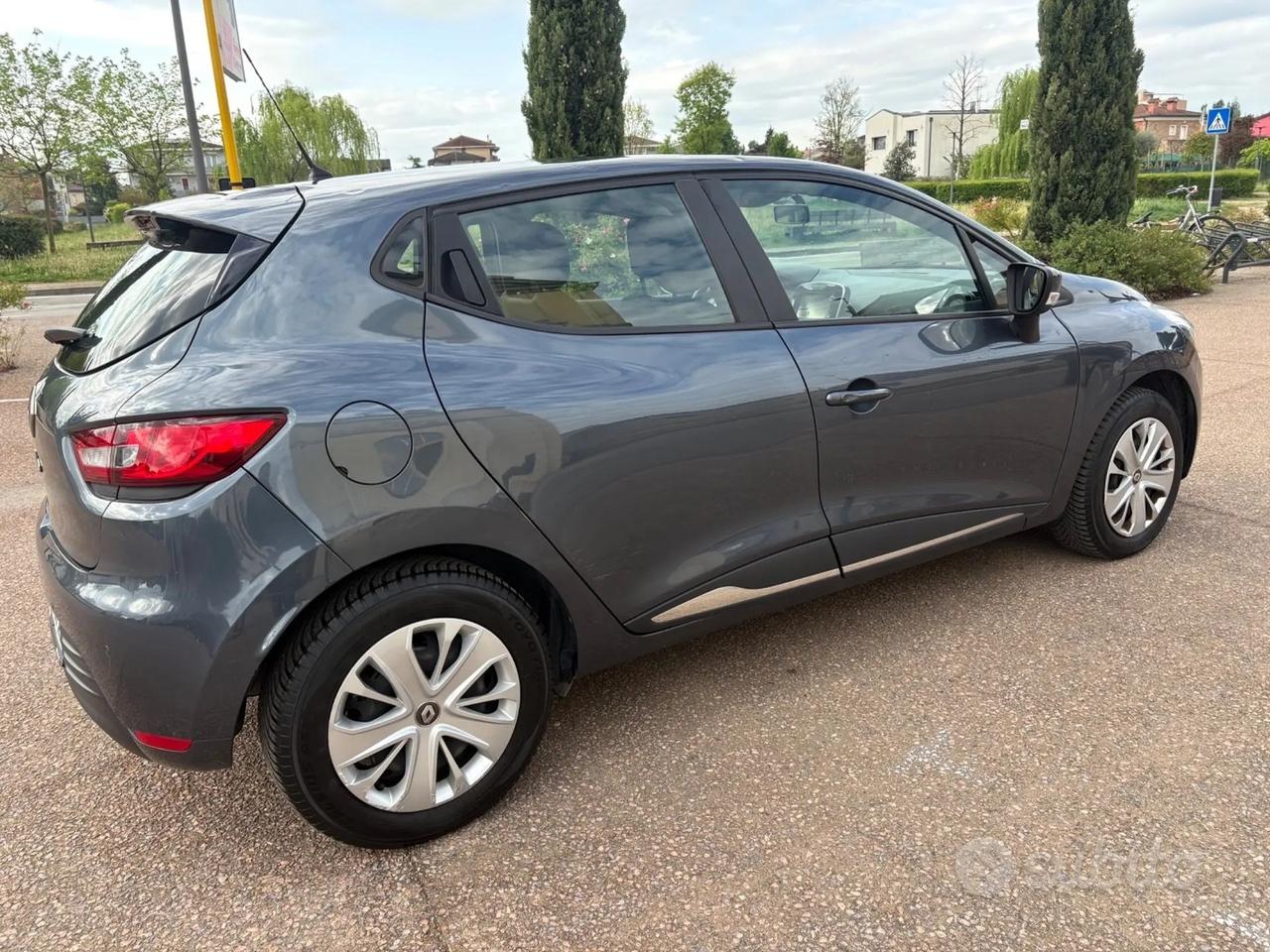 Renault Clio .900..benzina/ GPL anno 2018 km 130