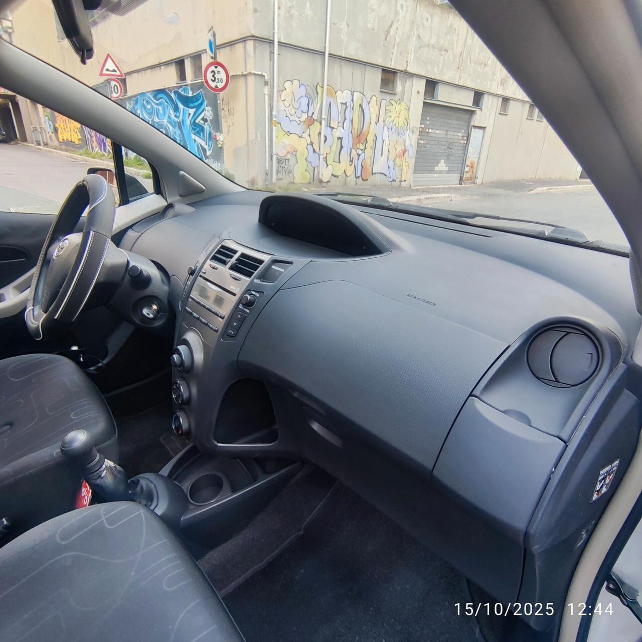 Toyota Yaris 1.0 5 porte Now cn gpl