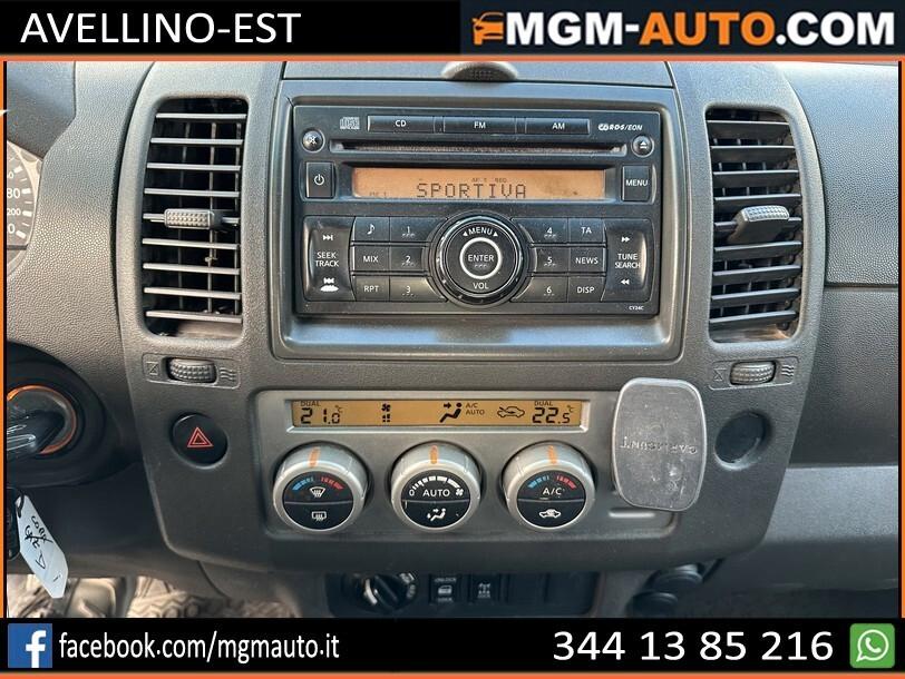 Nissan Navara 2.5 dCi 4 porte Double Cab XE pick-up