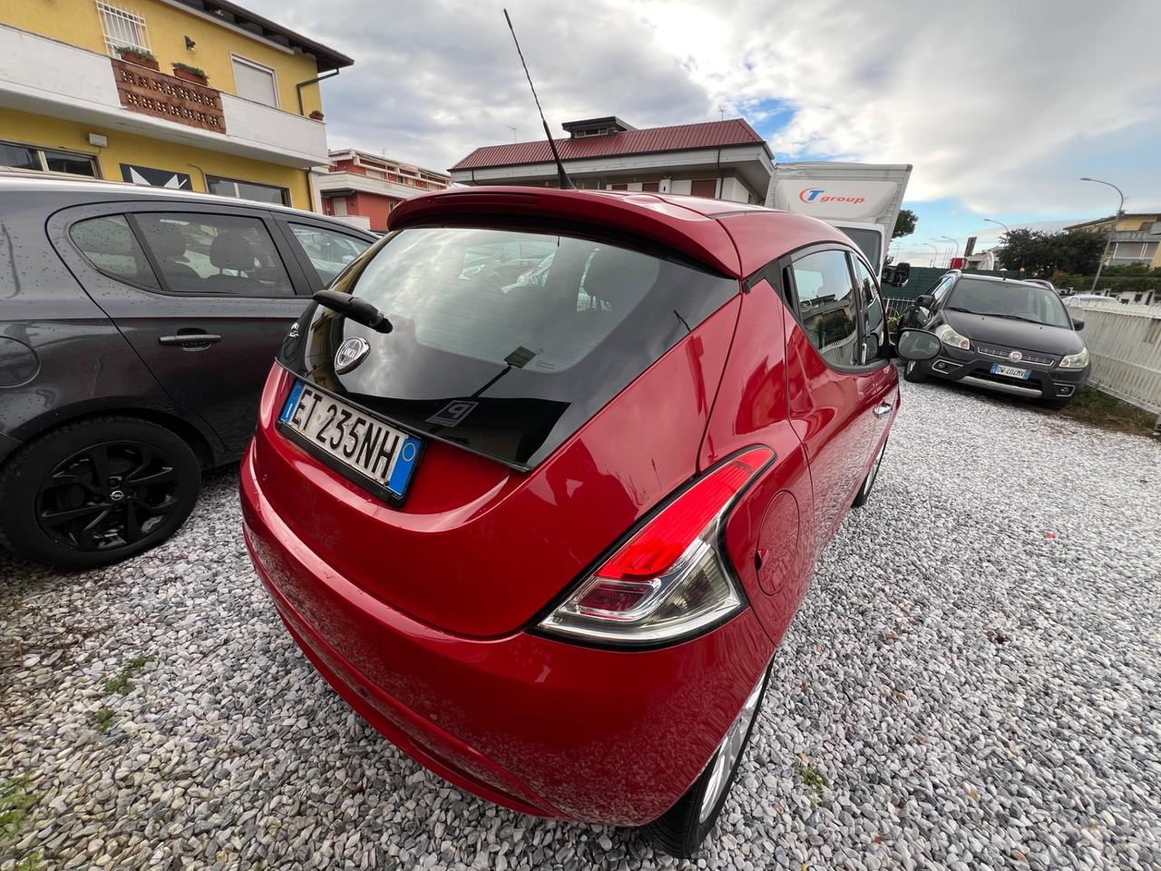 Lancia Ypsilon 1.2 69 CV 5 porte Platinum