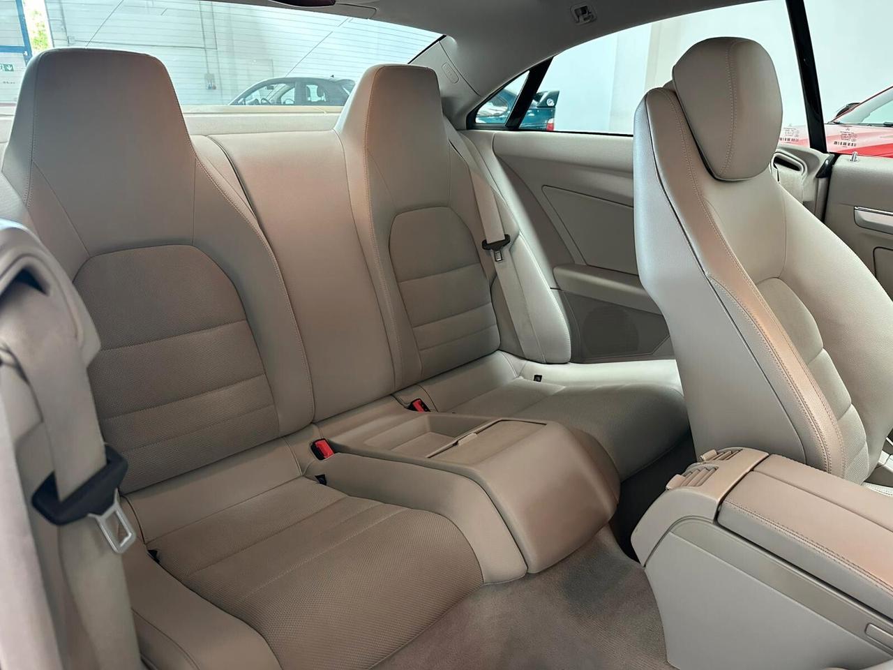 Mercedes-benz E 250 E 250 CDI Coupé BlueEFFICIENCY