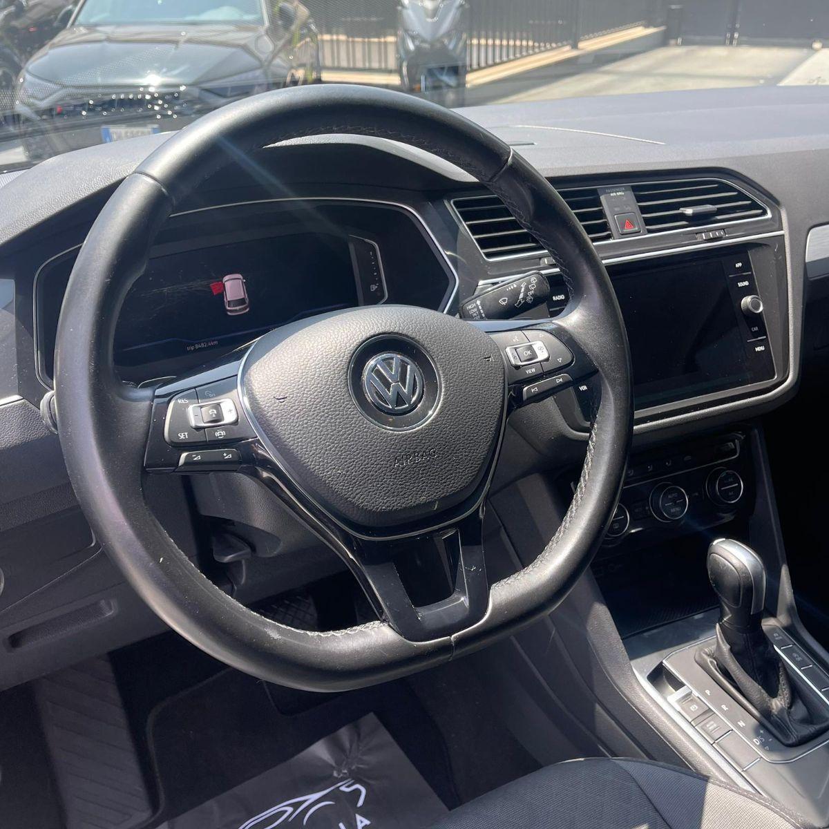 VOLKSWAGEN - Tiguan - 2.0 TDI 150CV SCR DSG R-Line