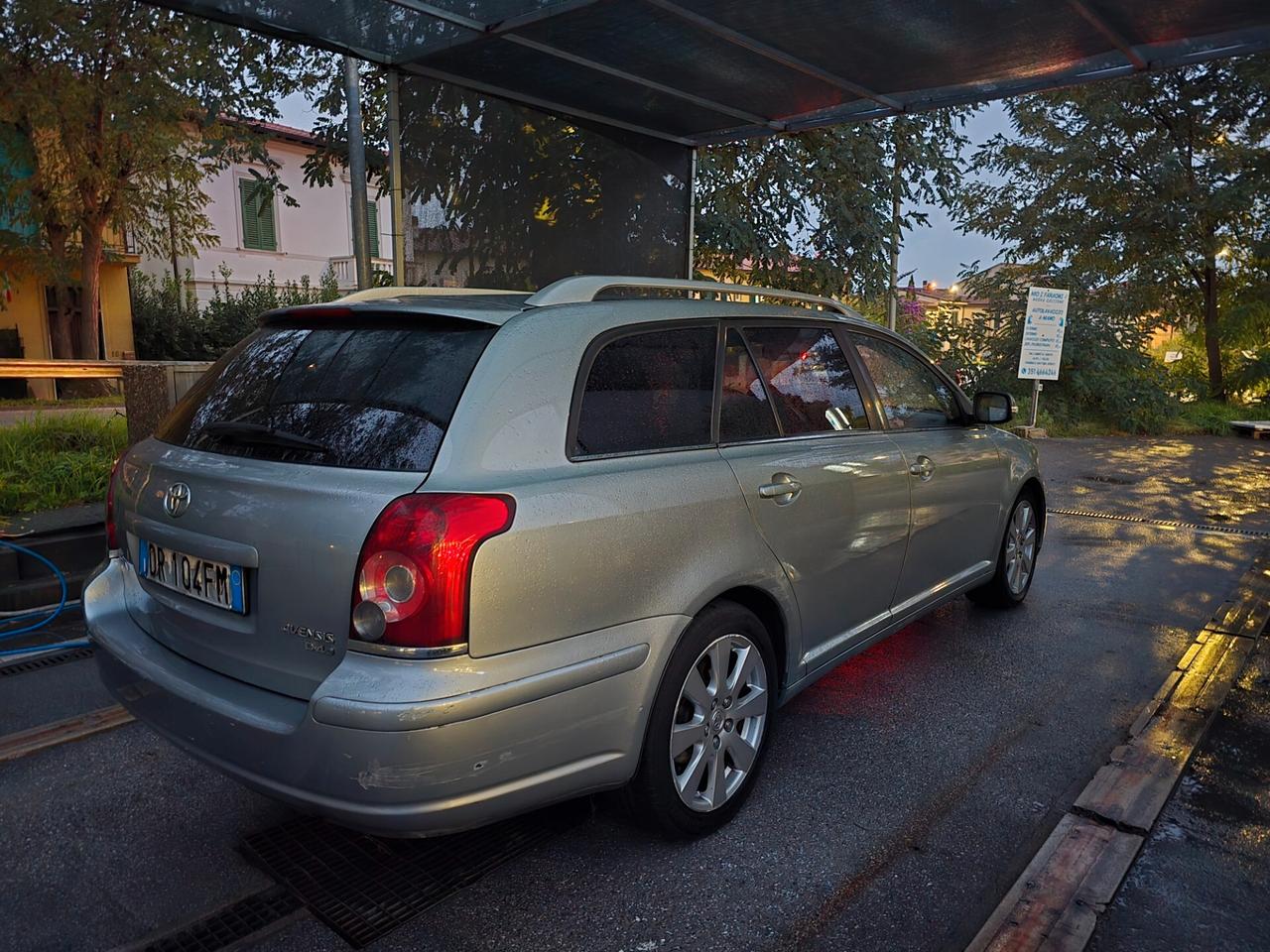Toyota Avensis 2.2 D-4D 16V Station Wagon