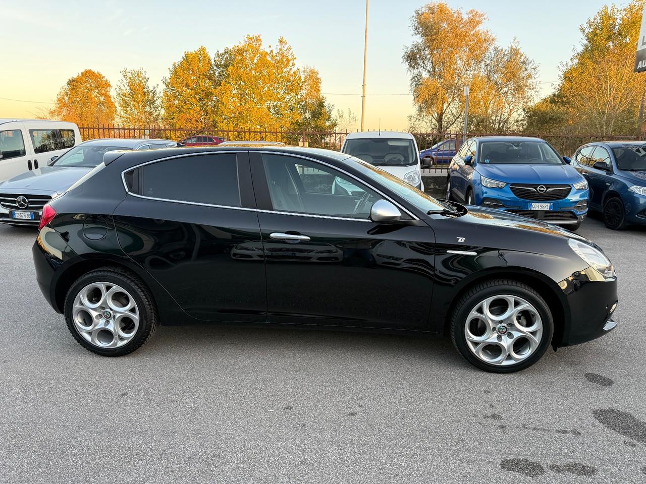 Alfa Romeo Giulietta Ti 1.6 120 CV Navi NEOPATENTATI Garantita