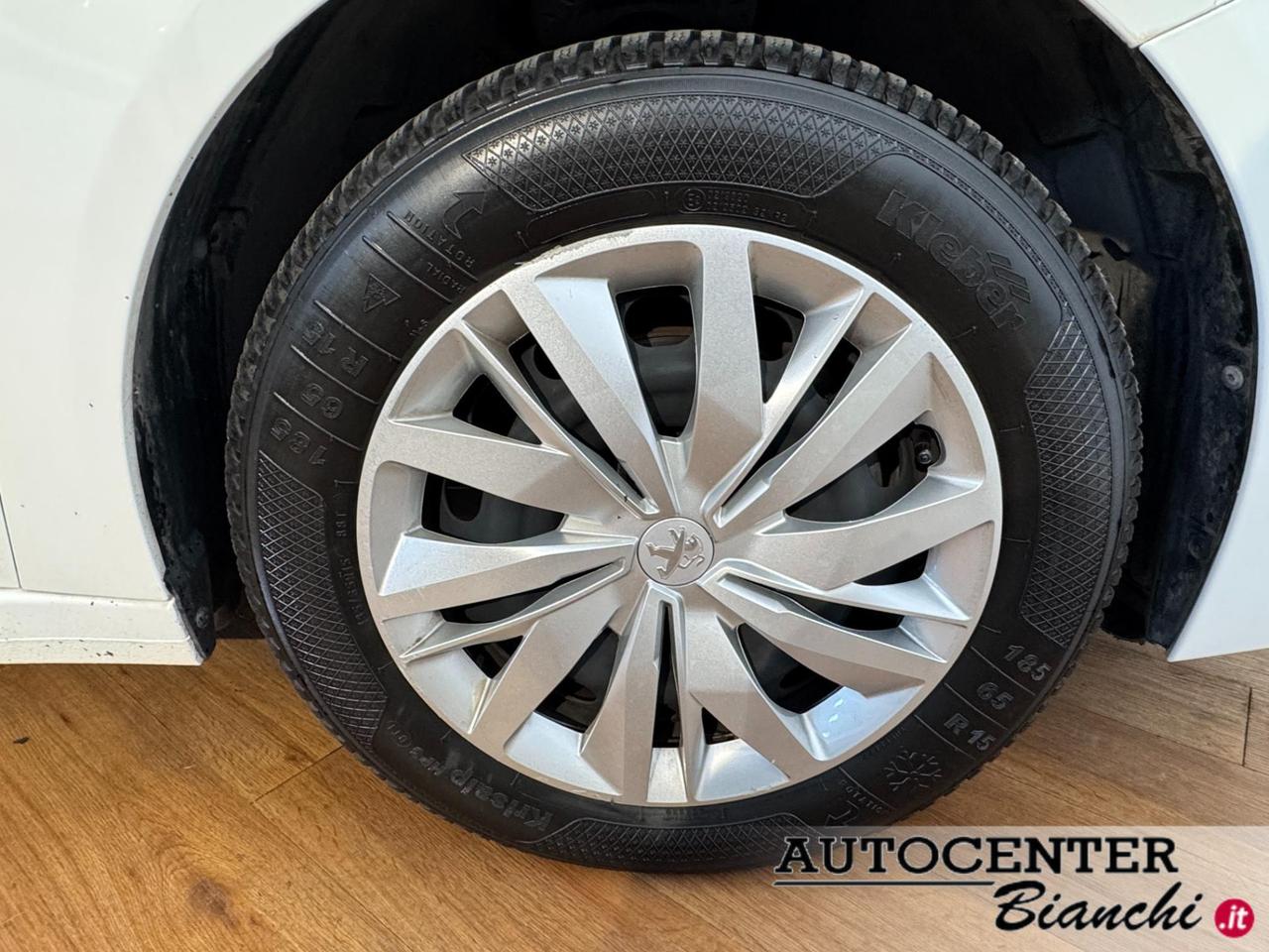 Peugeot 208 5 Porte 1.5 bluehdi Like s&s 100cv