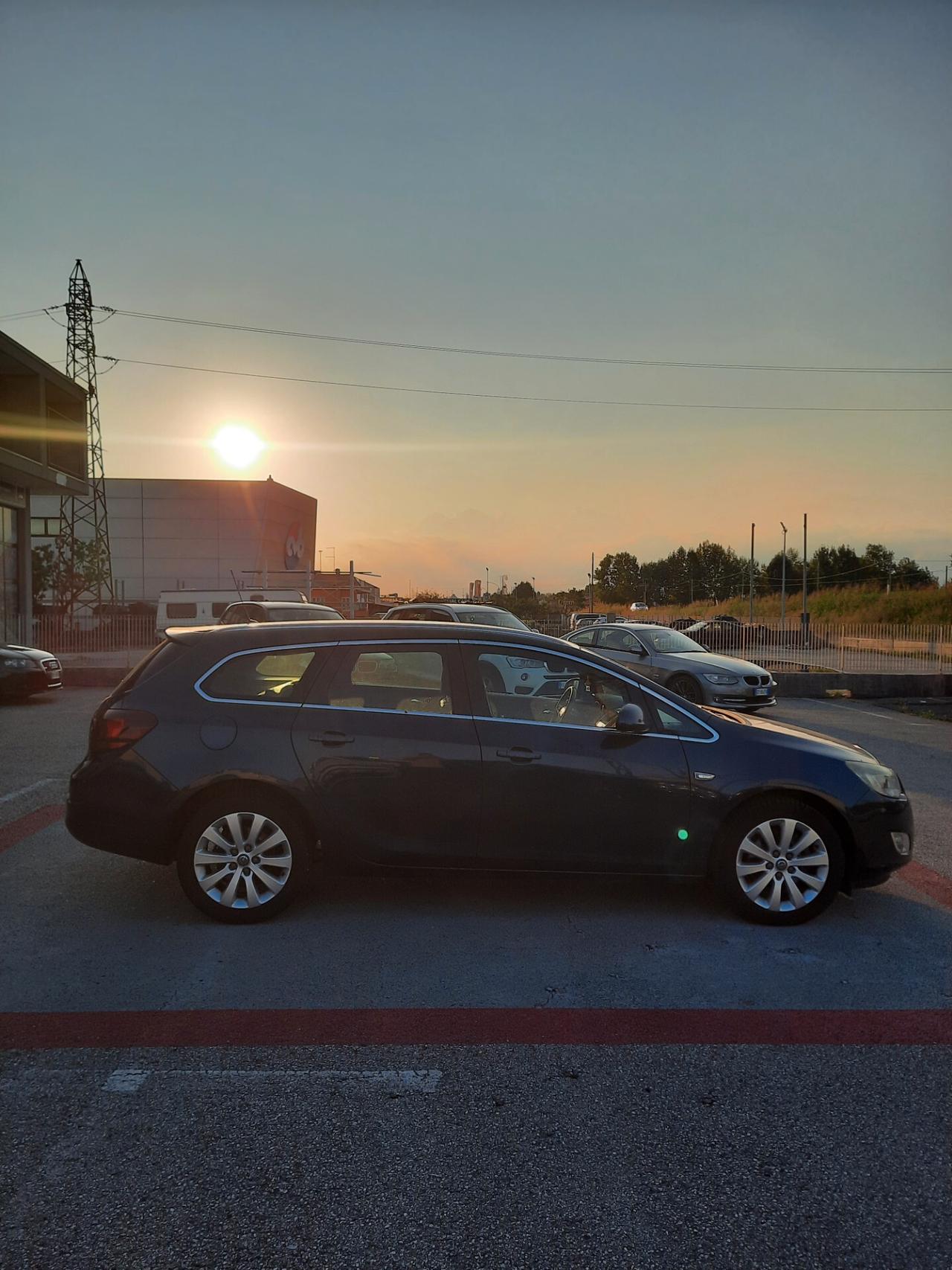 Opel Astra 1.7 CDTI 110CV Sports Tourer Cosmo