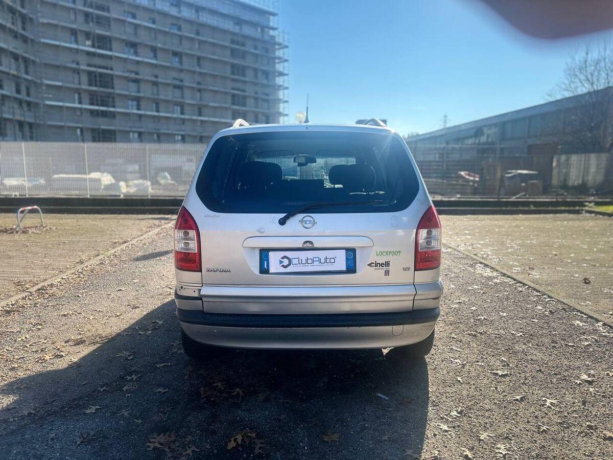Opel Zafira Zafira 1.8 16v Sport Design 7 POSTI!
