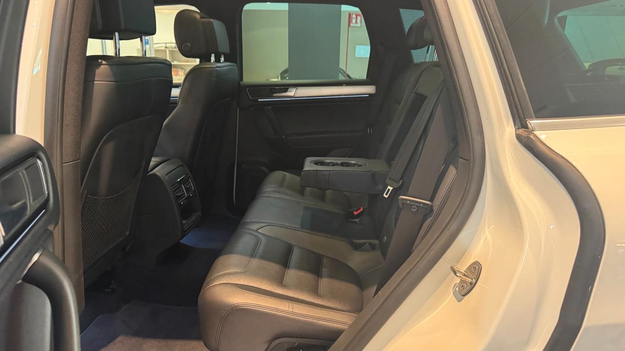 VOLKSWAGEN TOUAREG 3.0D 204CV - 2014