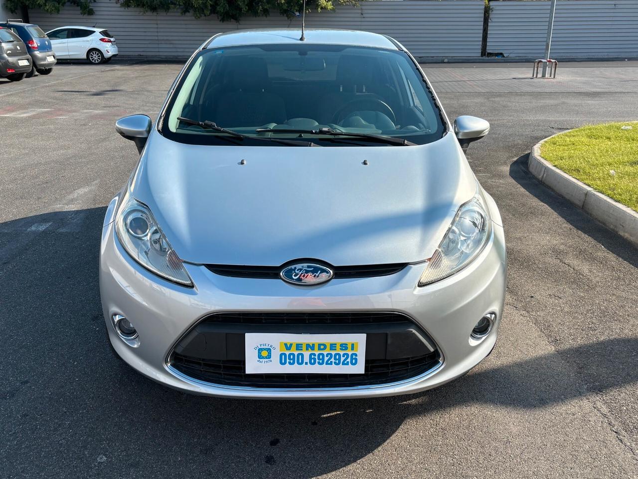 Ford Fiesta 1.4 5 porte Bz.- GPL CONSUMI RIDOTTI, PICCOLA MA COMODA