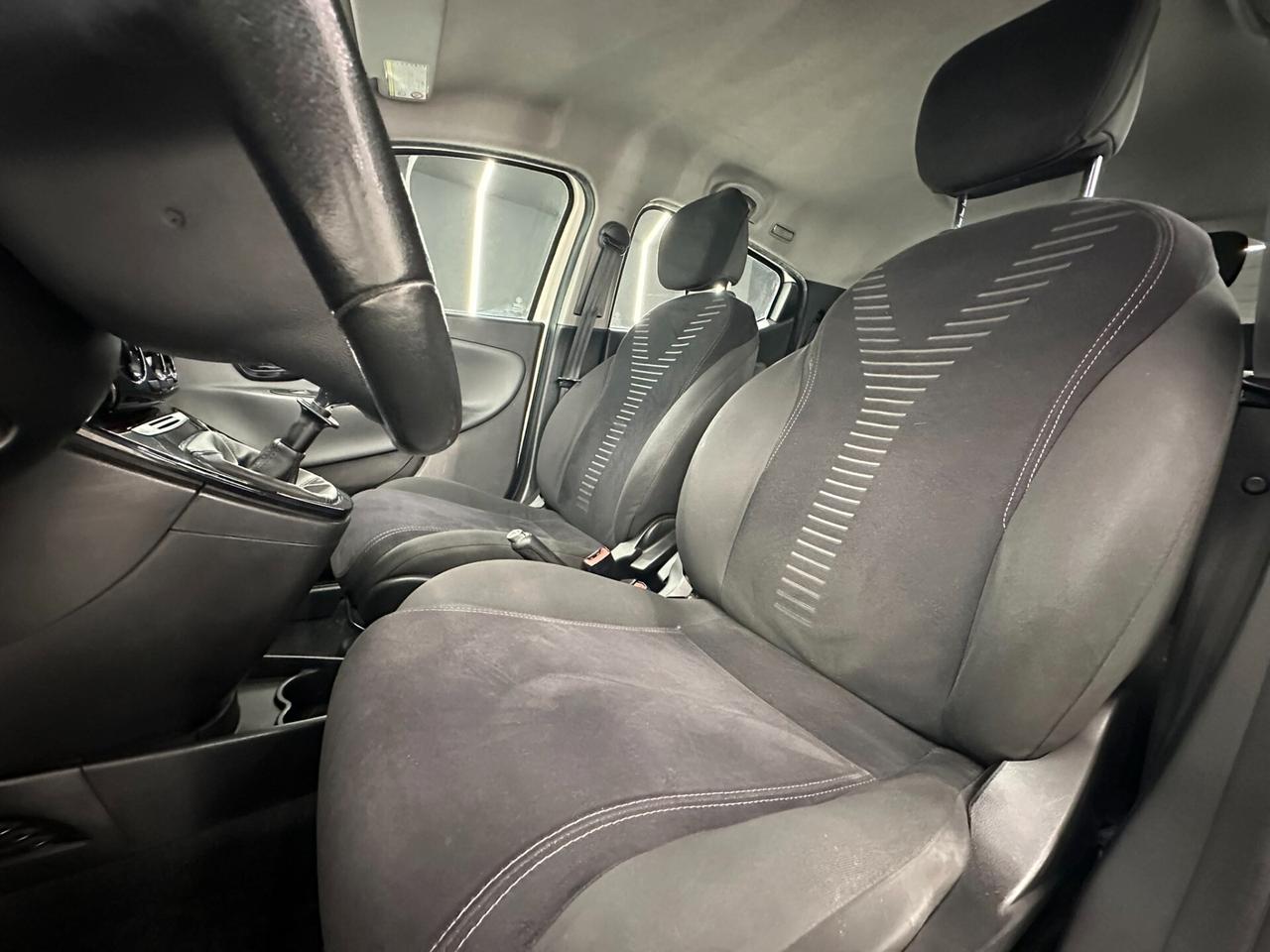 Lancia Ypsilon 1.2 69CV GPL-NEOPATENTANTI-KM CERTIFICATI-PERMUTE