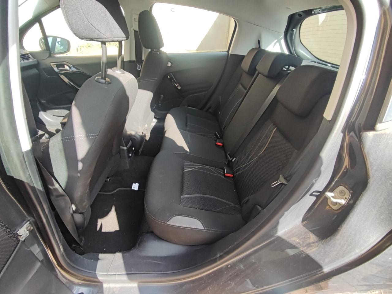 Peugeot 208 PureTech 82 5 porte Allure