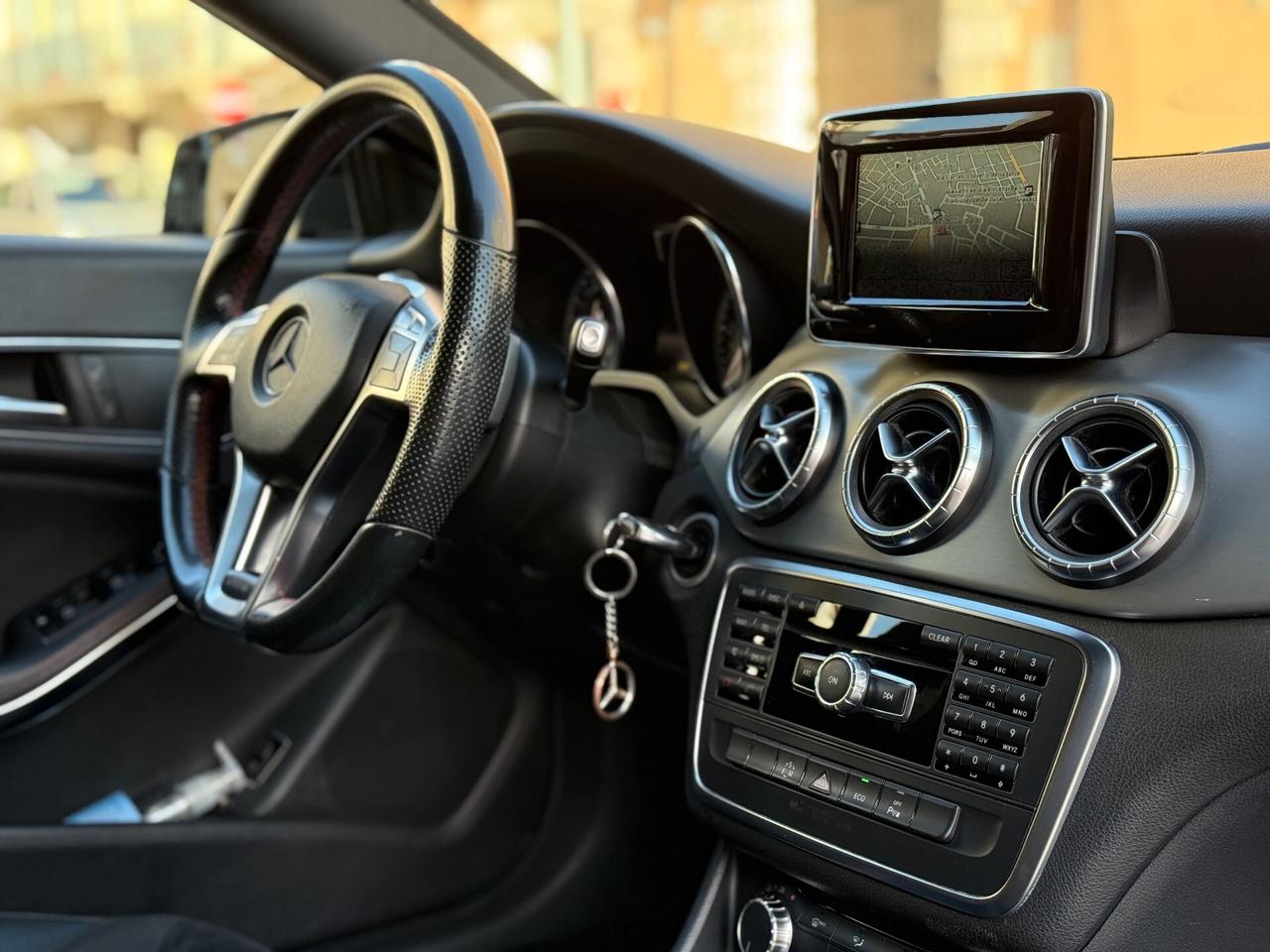 Mercedes-benz CLA 220CDI Automatic PremiumAMG 170 CV LED