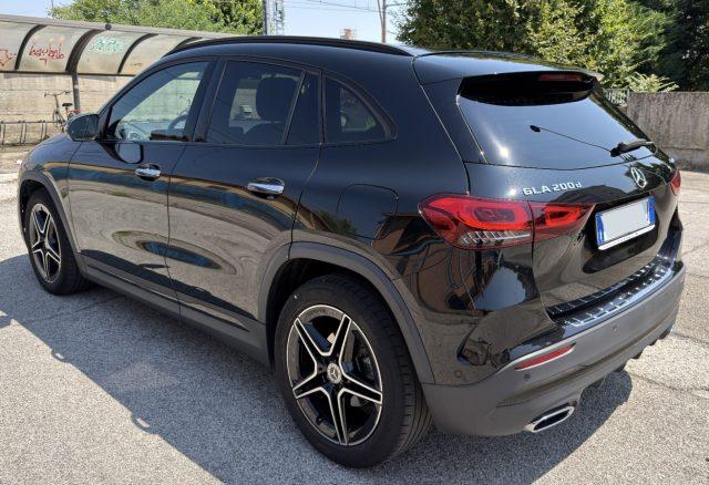 MERCEDES-BENZ GLA 200 d Automatic 4Matic Premium AMG Line