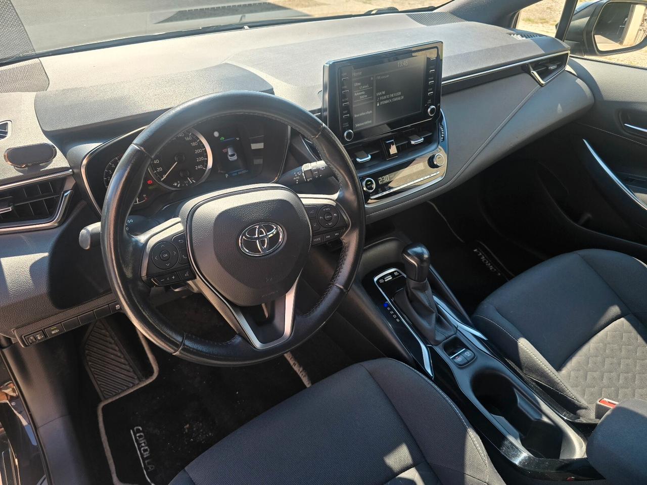 Toyota Corolla Touring Sports 1.8 Hybrid Business