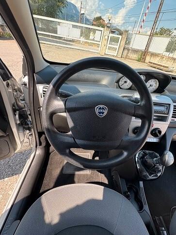 Lancia Ypsilon 1.2 Argento