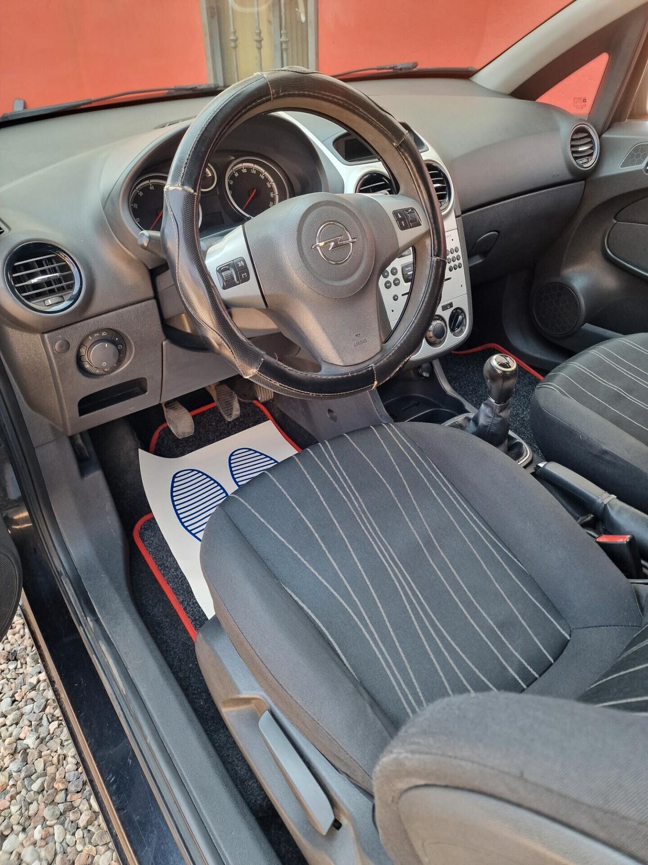 Opel Corsa 1.2 3 porte Sport