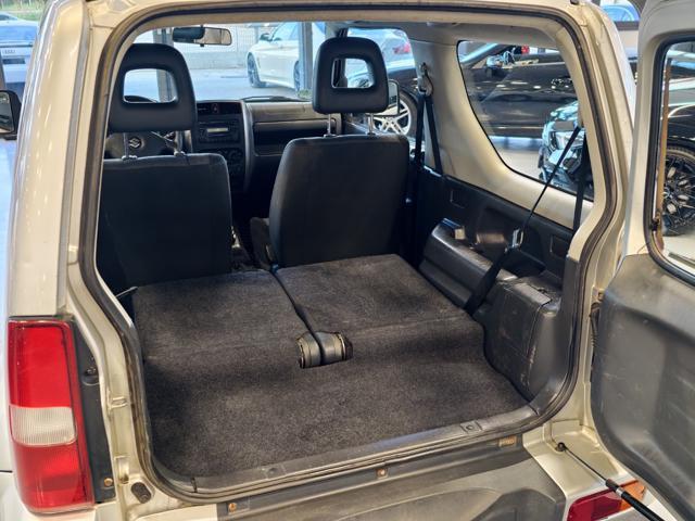 SUZUKI Jimny 1.3i 16V cat 4WD JLX
