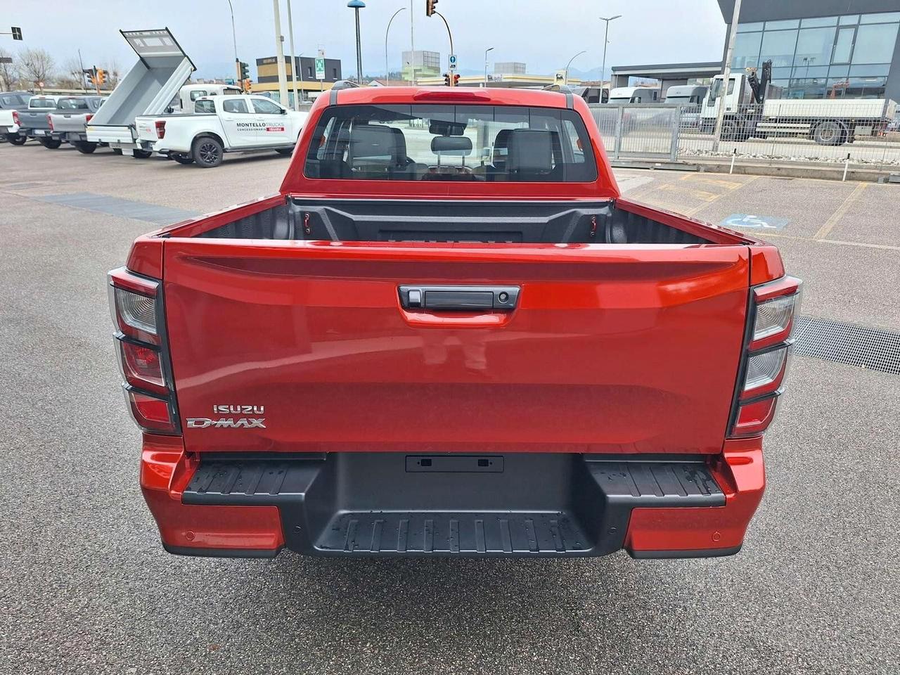 Isuzu D-Max N60 1.9 aut. Crew Nitro Sport Cab