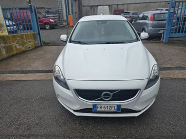 Volvo V40 D2
