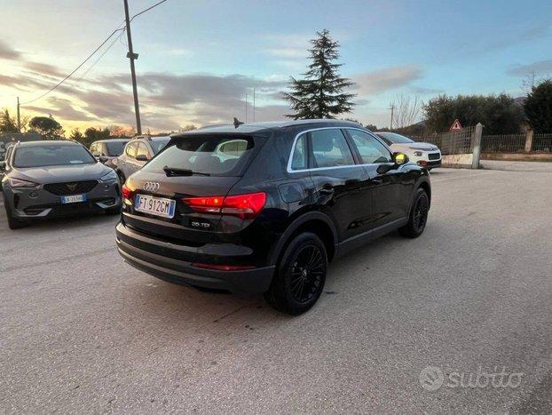 AUDI Q3 2.0 TDI 150 CV Business
