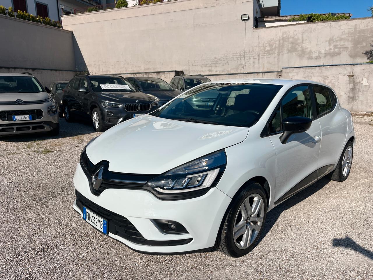 Renault Clio TCe 12V 75 CV 5 porte Moschino Intens