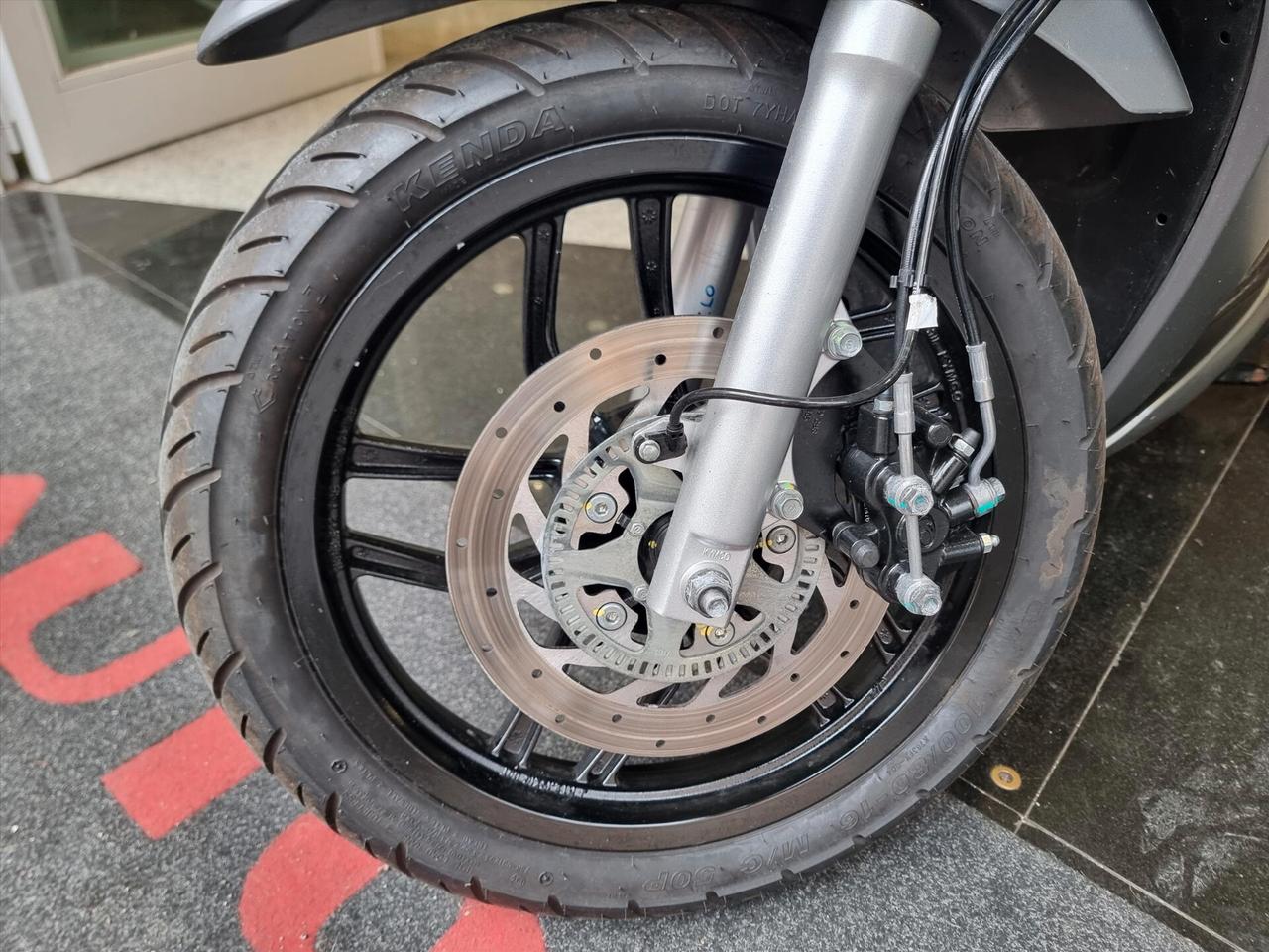 Kymco People 125