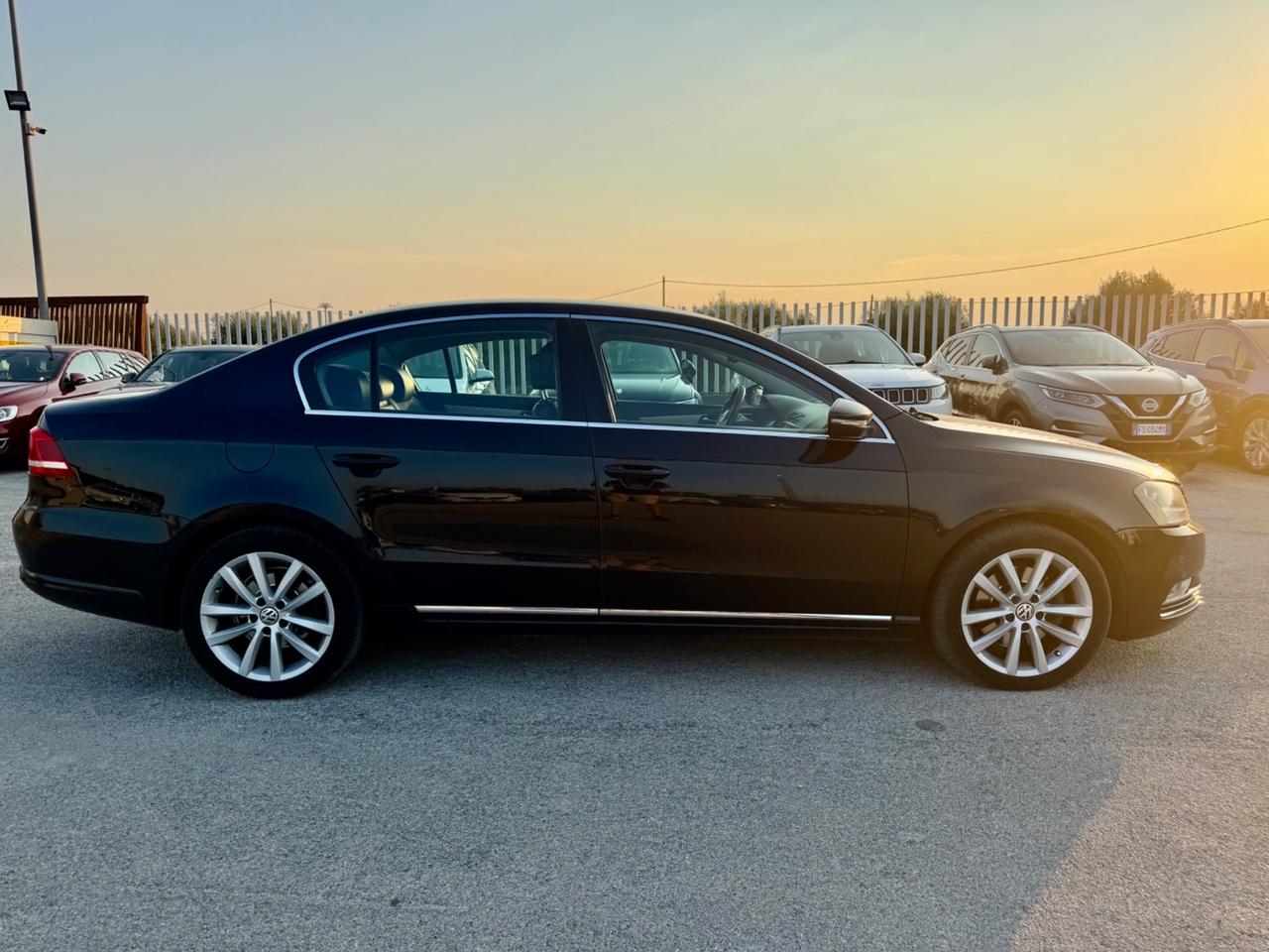 VOLKSWAGEN PASSAT 2.0 TDI DSG 140 BERLINA FULL