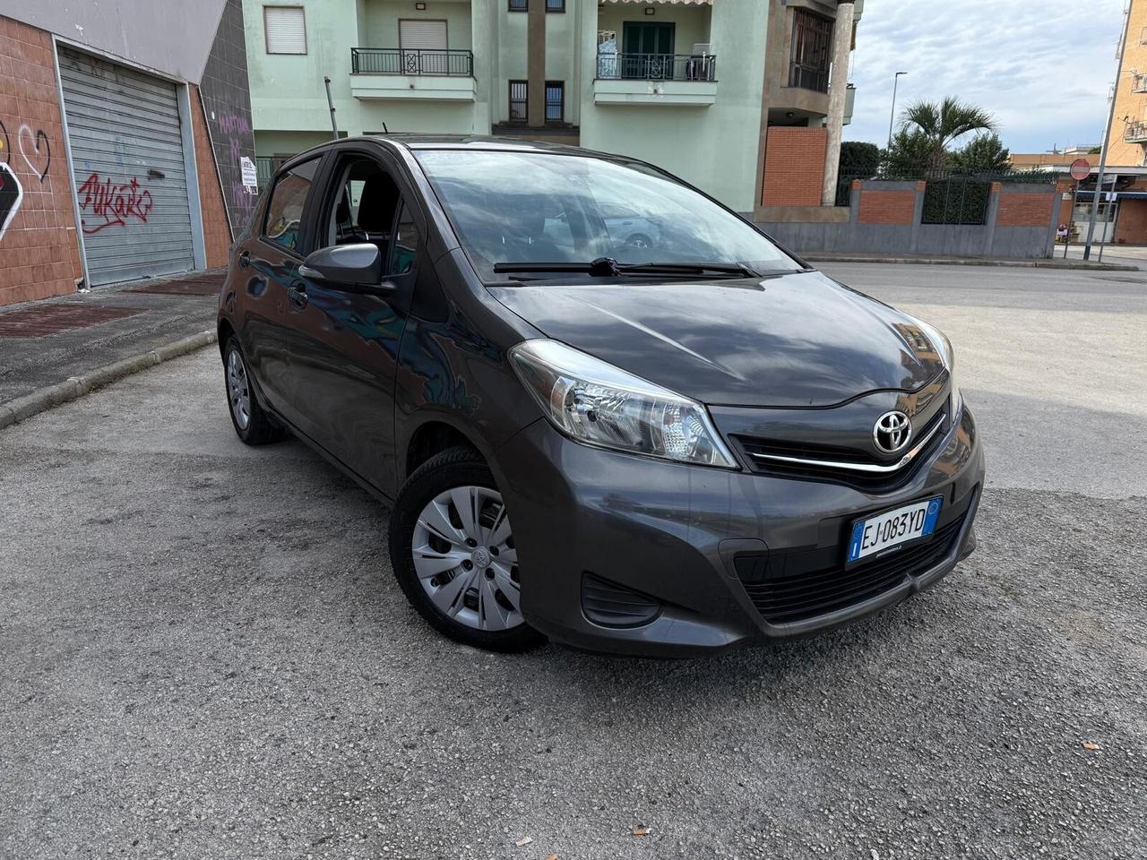 Toyota Yaris 1.0 5 porte