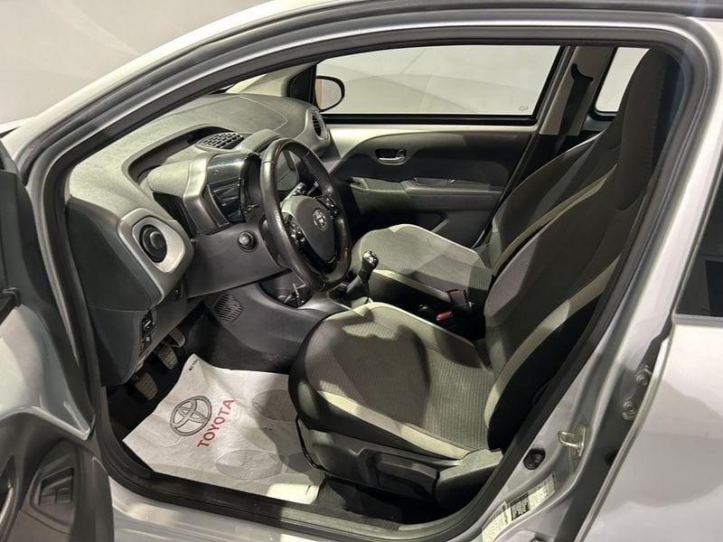 Toyota Aygo Connect 1.0 VVT-i 72 CV 5 porte x-play