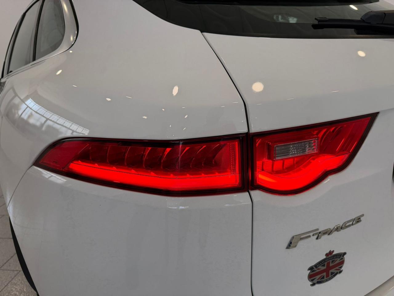 Jaguar F-Pace 2.0 D 180 CV AWD aut. Prestige
