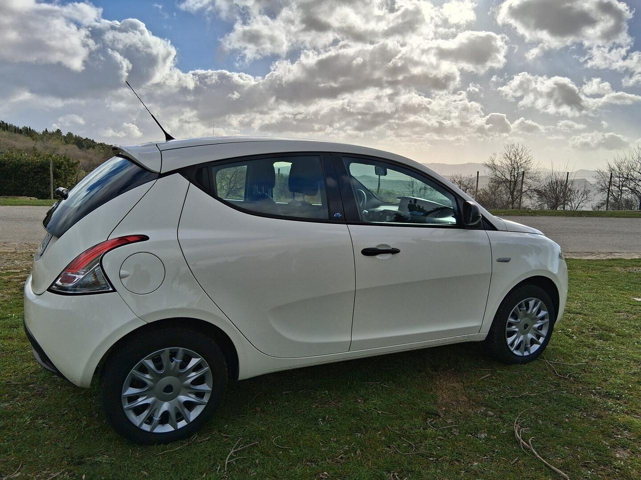 Lancia Y 1.2 Gold S&S