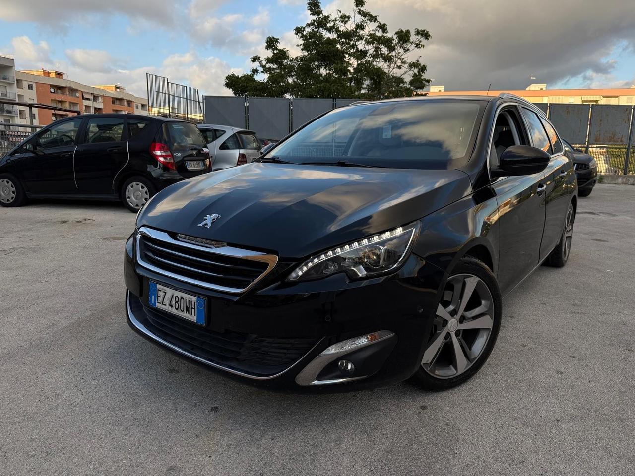 Peugeot 308 BlueHDi 120CV CAMBIO AUTOMATICO