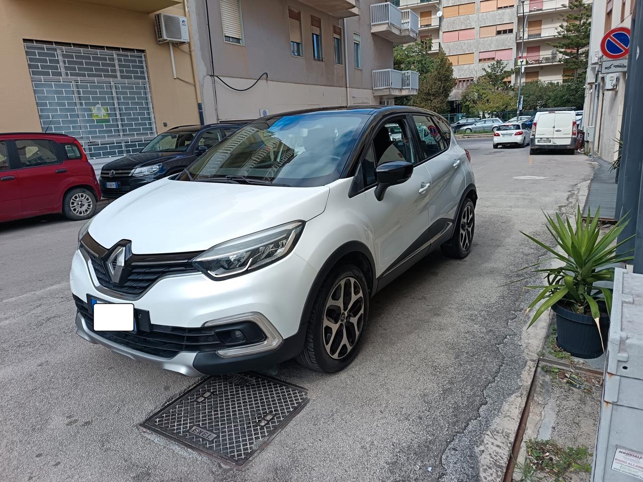 Renault Captur 1.0 Benz. 90 CV Techno Full Opt. km 34.000