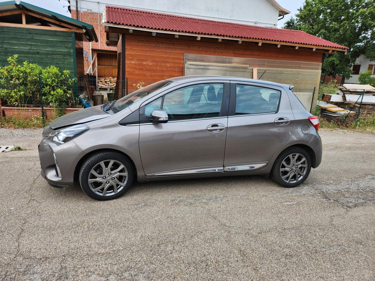 Toyota Yaris 1.0 5 porte Active GPL