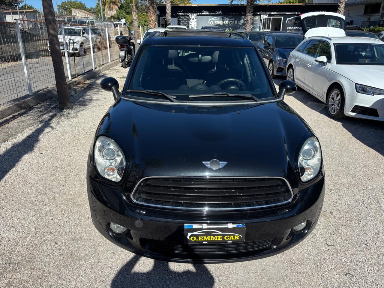MINI COOPER D COUNTRYMAN ALL 4 TETTO APRIBILE