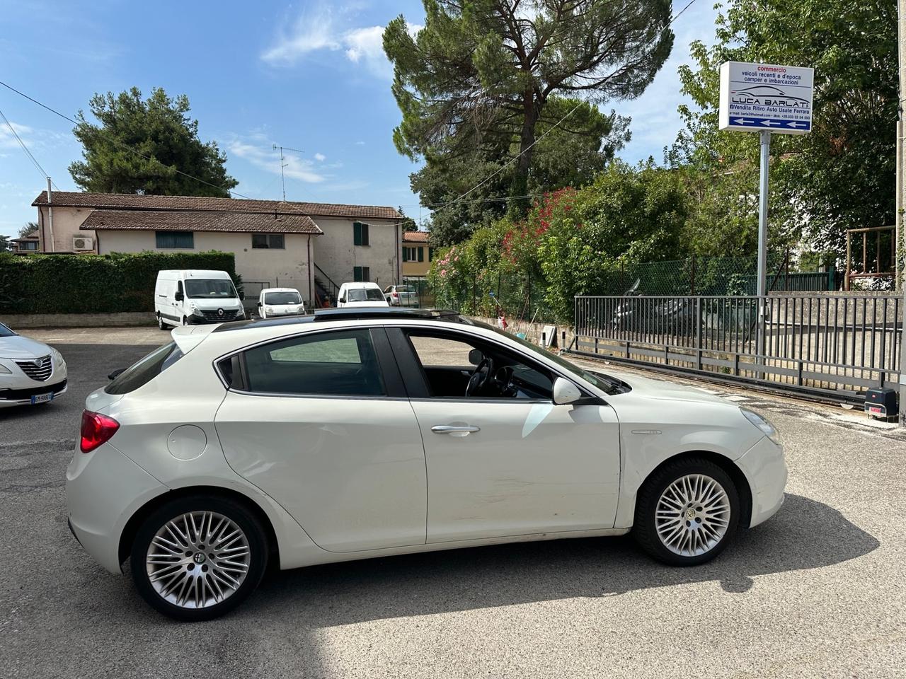Alfa Romeo Giulietta 1.6 105 CV Finanziabile